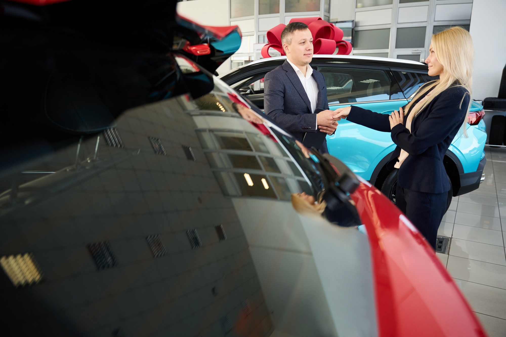 „Emissionen reduzieren: Umweltfreundliche Optionen beim Autokauf“